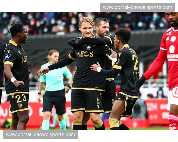 积分榜前三差仅一分 法甲本赛季冠军归属扑朔迷离 积分榜前三差仅一分 法甲本赛季冠军归属扑朔迷离